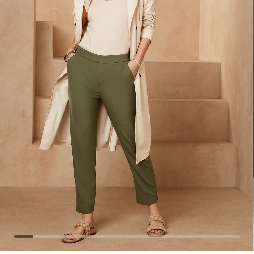 Banana Republic Factory Grey Pull On Pant Petite 4